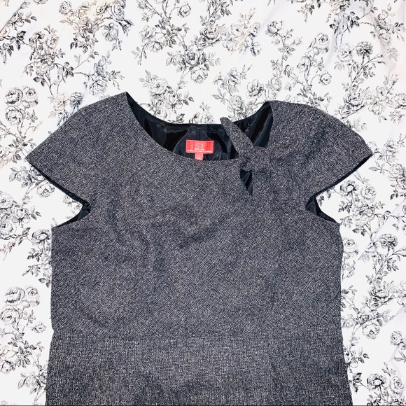 OSCAR DE LA RENTA Gray Front Knot Cap Sleeve Dress - Picture 3 of 6